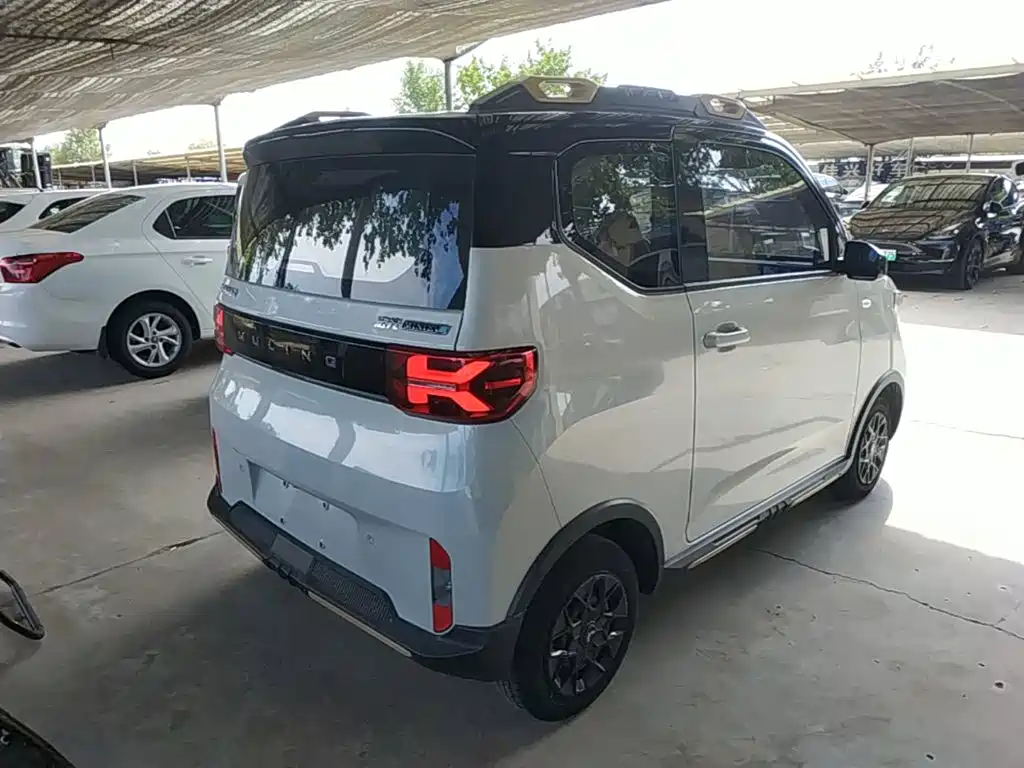 Wuling MINIEV — миниатюра 7