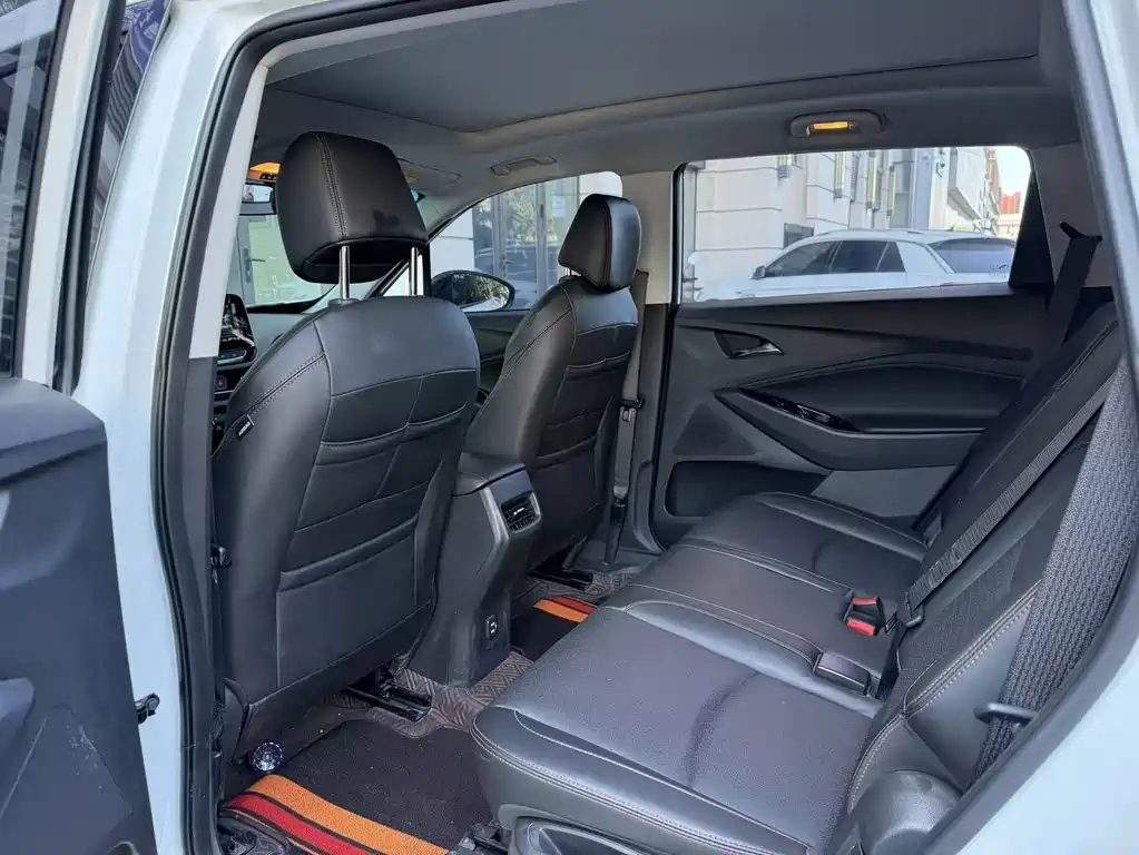 Chevrolet Volando — миниатюра 8