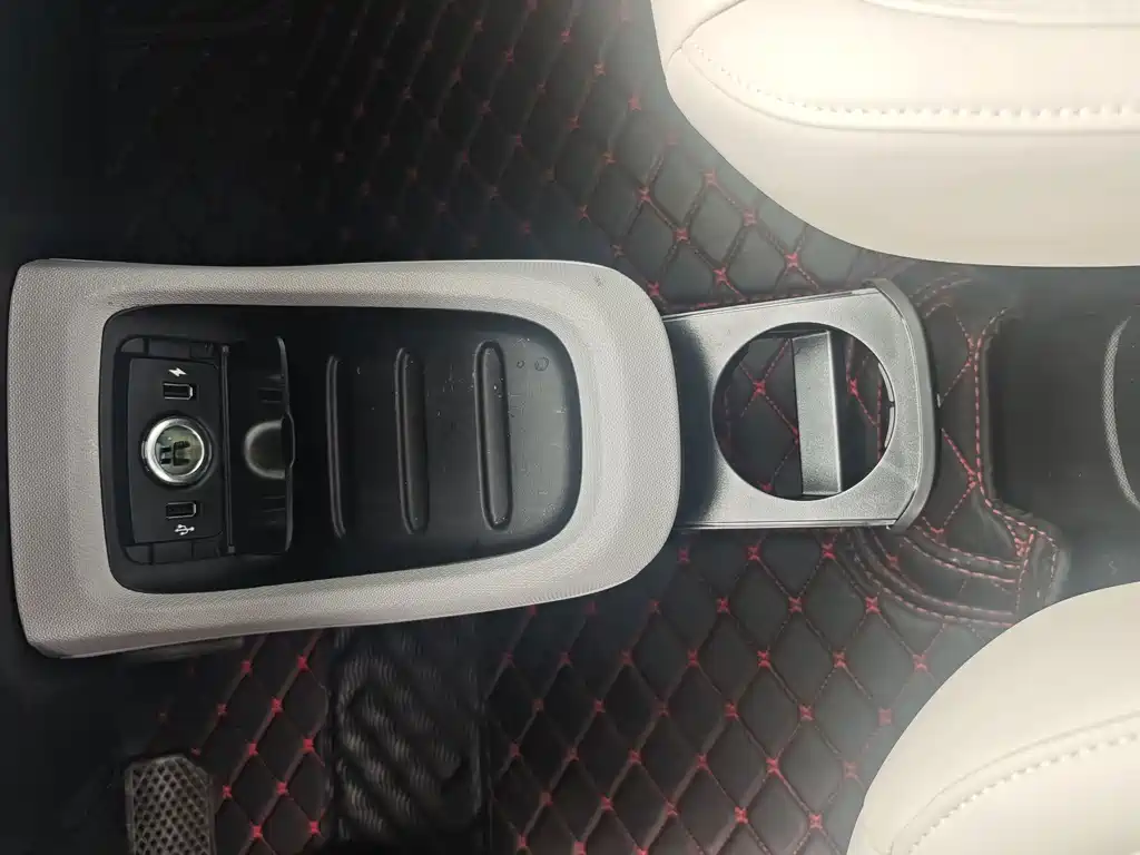 Leapmotor Leapmotor T03 — миниатюра 9