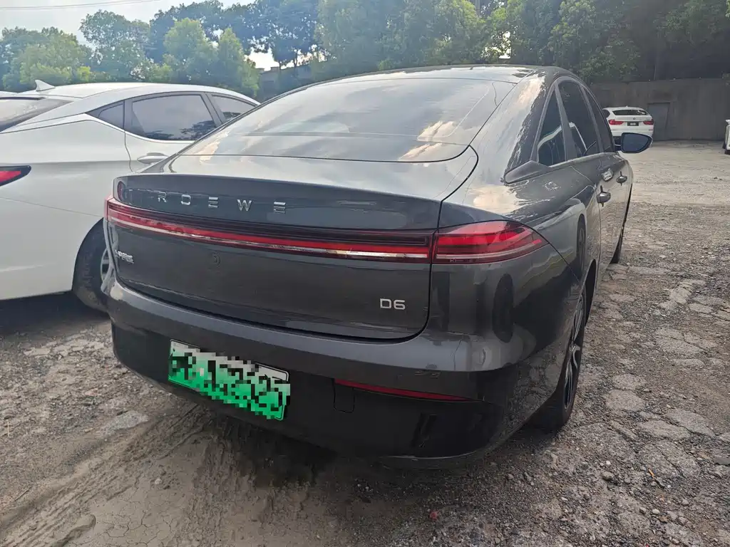 Roewe Young Wai D6 — миниатюра 4
