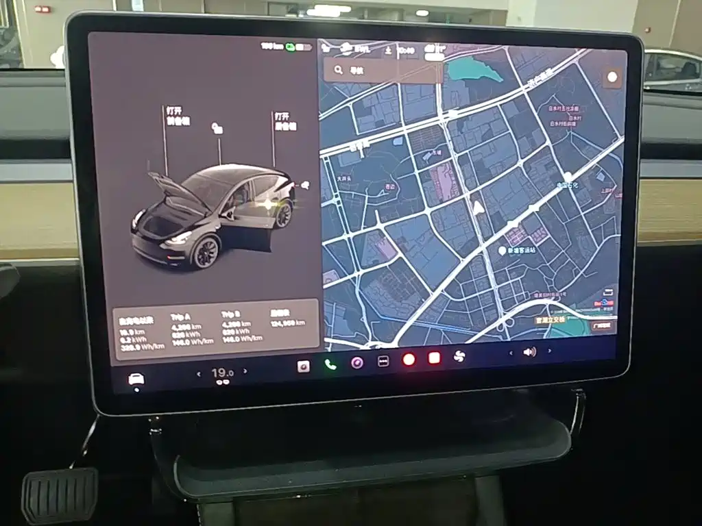 Tesla Model Y — миниатюра 13