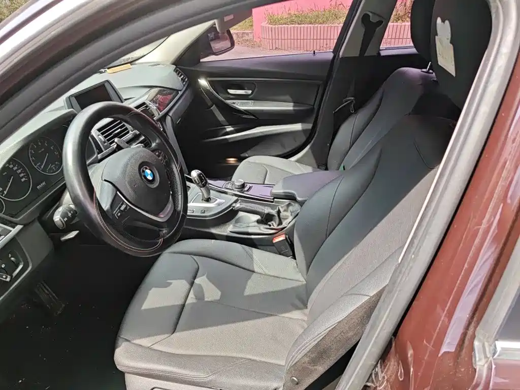 BMW 3 Series — миниатюра 12