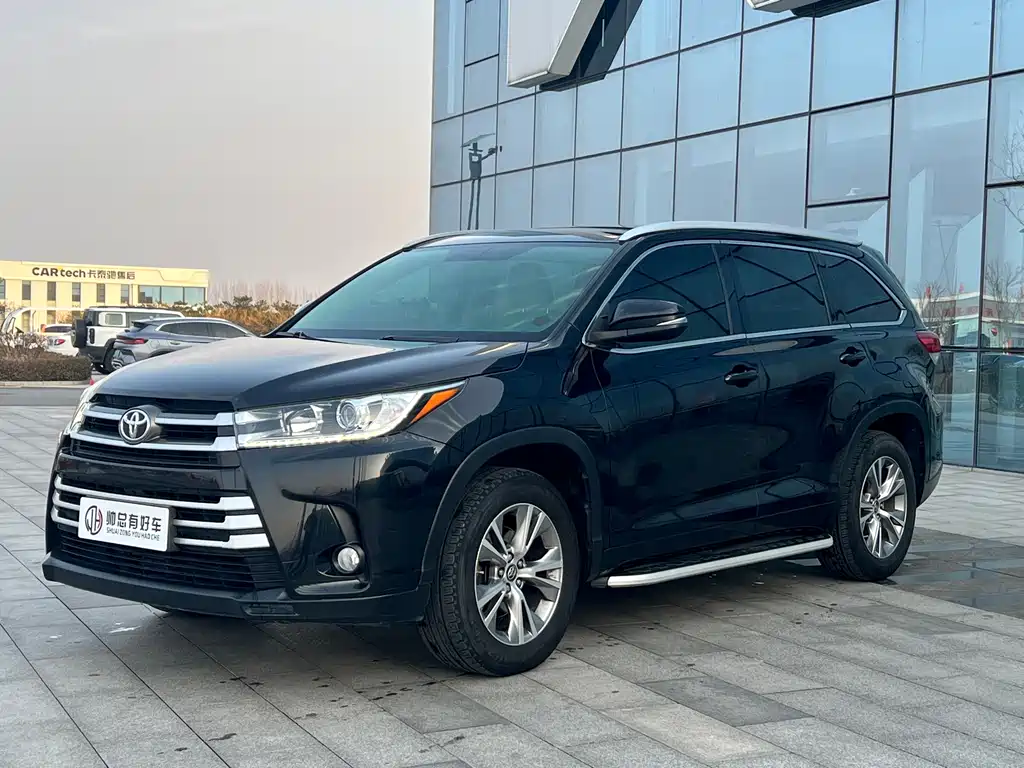TOYOTA HIGHLANDER