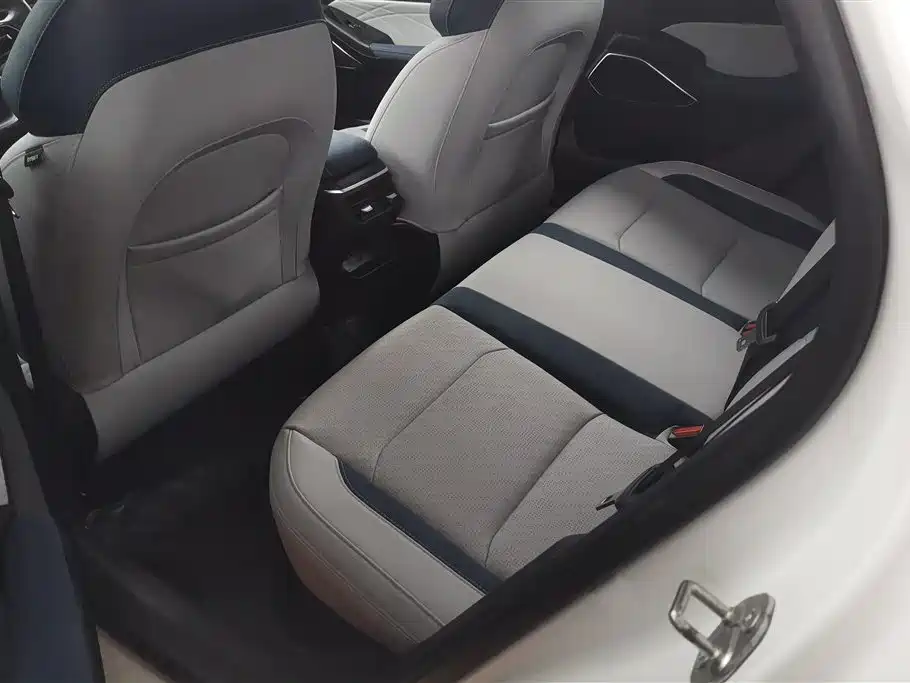 GEELY AUTOMOBILE EMGRAND