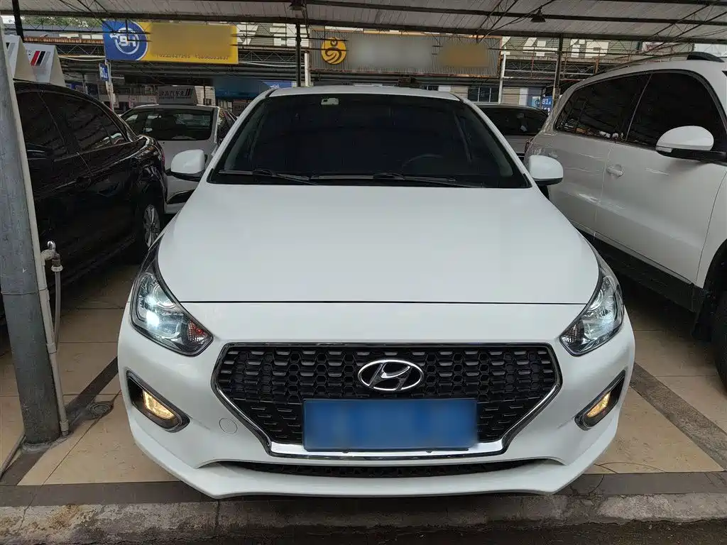 HYUNDAI RENA