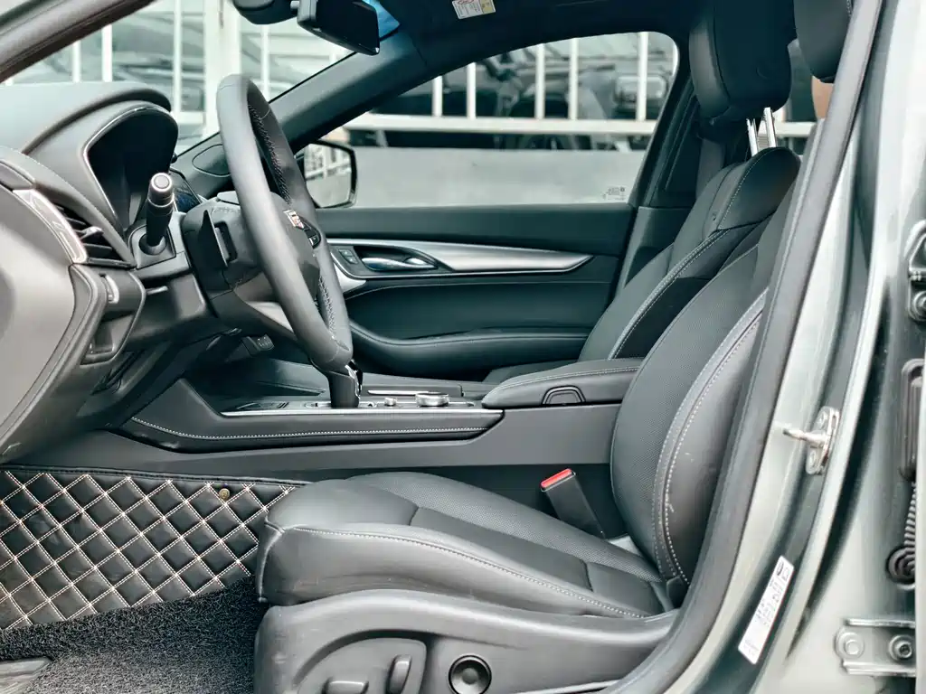 Cadillac CT5 — миниатюра 8