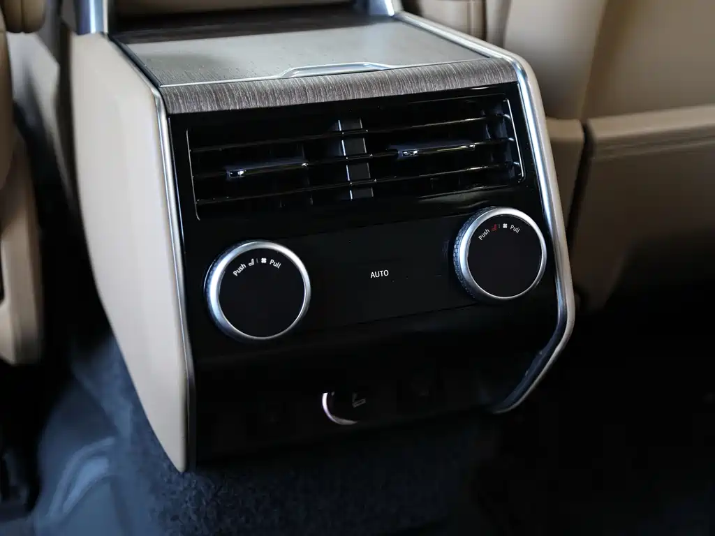Land Rover Range Rover — миниатюра 20