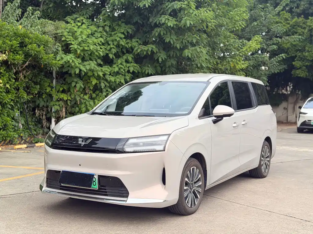 Wuling Xingguang 730 New Energy