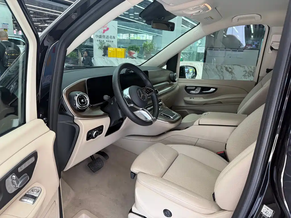 Mercedes-Benz V-Class — миниатюра 4