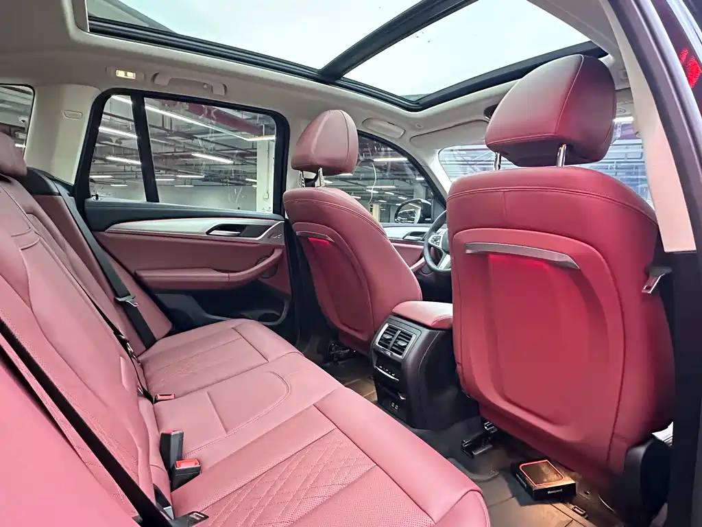 BMW iX3 — миниатюра 11