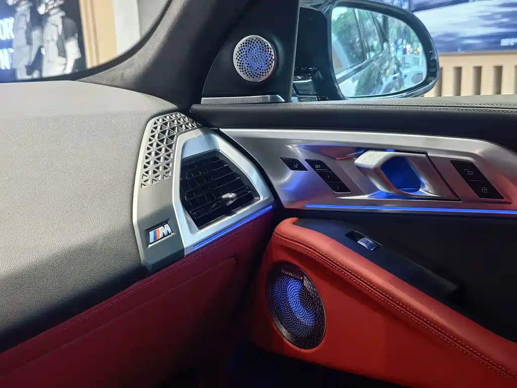 BMW XM — миниатюра 8