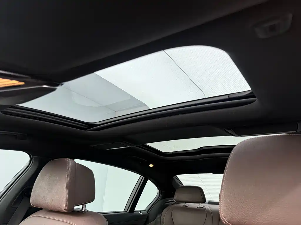 BMW 7 Series — миниатюра 16