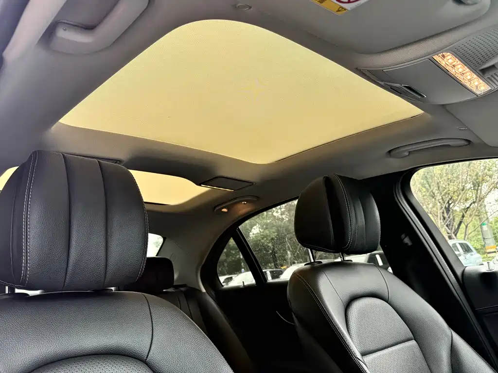 Mercedes-Benz C-Class - фото 11