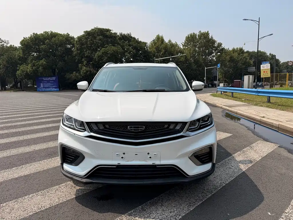 Geely Binyue — миниатюра 6