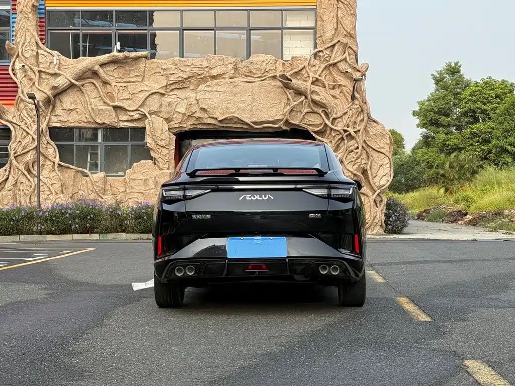 Aeolus Yixuan — миниатюра 5