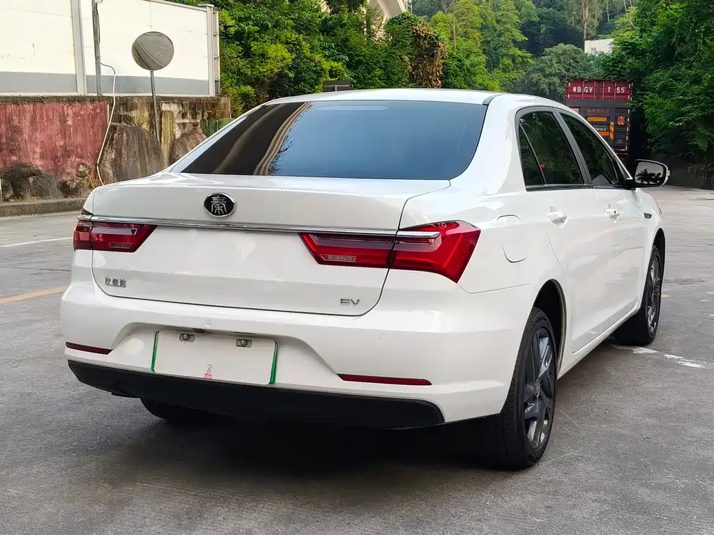 BYD Qin NEV — миниатюра 6