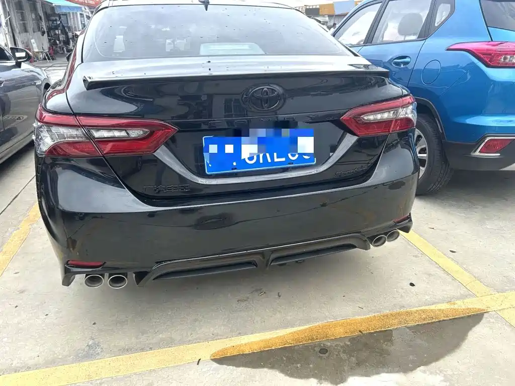 Toyota Camry — миниатюра 8