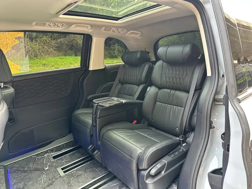 Honda Elysion — миниатюра 11