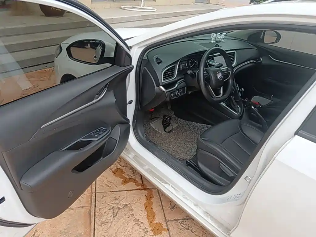 Buick Excelle — миниатюра 16