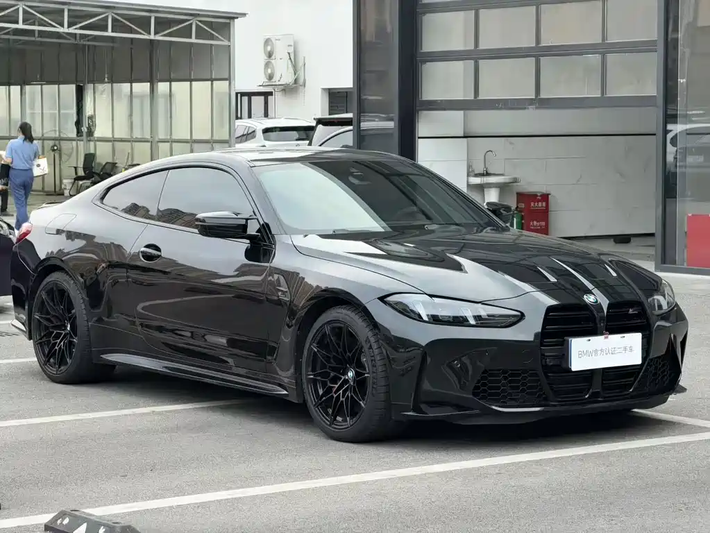 BMW M4 — миниатюра 2