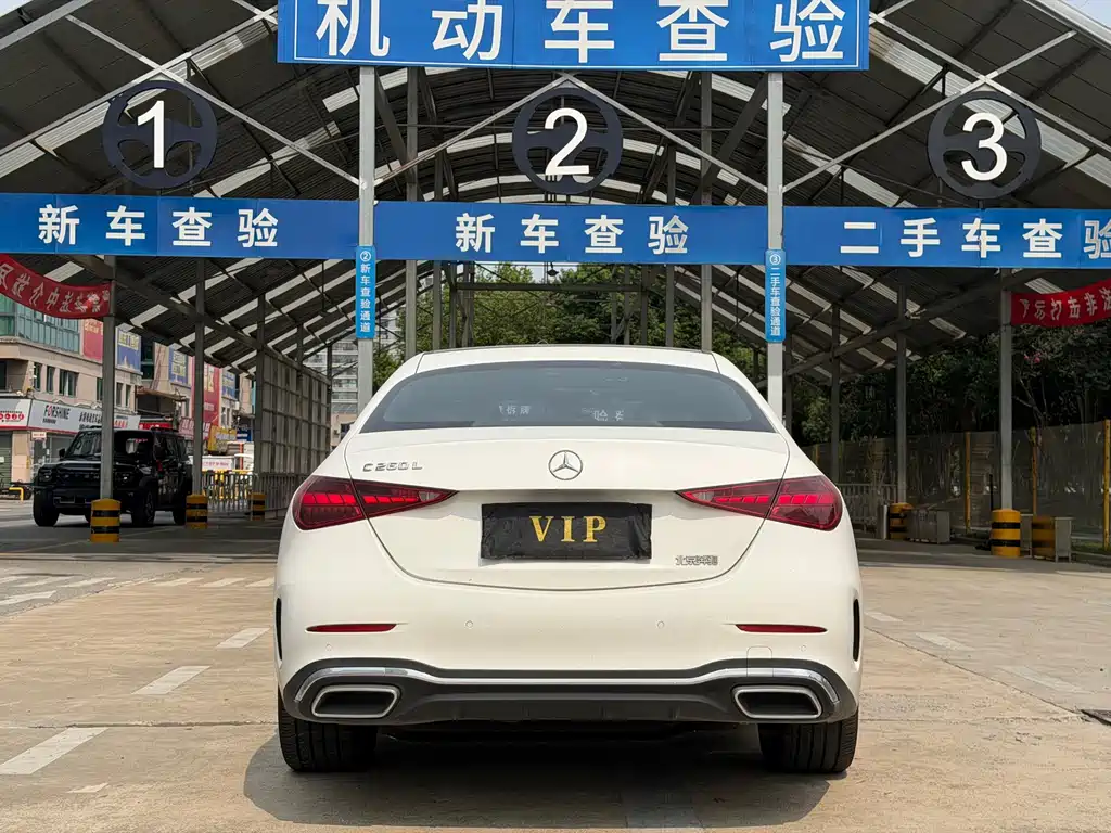 Mercedes-Benz C-Class — миниатюра 8