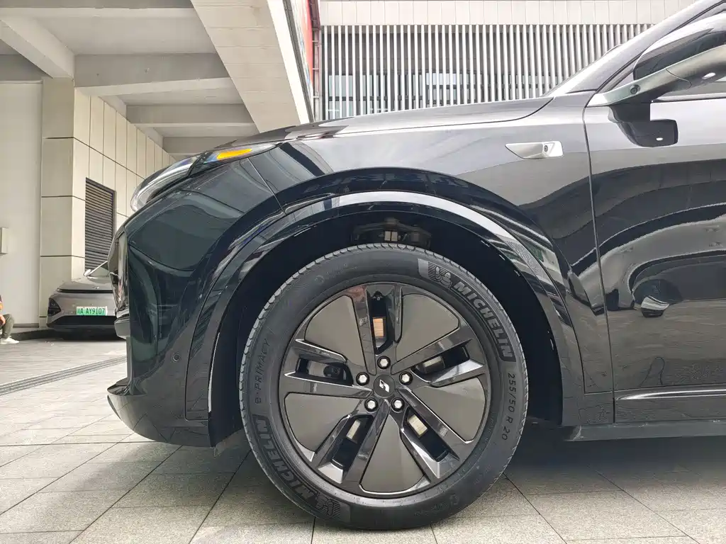 Li Auto Li L8 — миниатюра 8