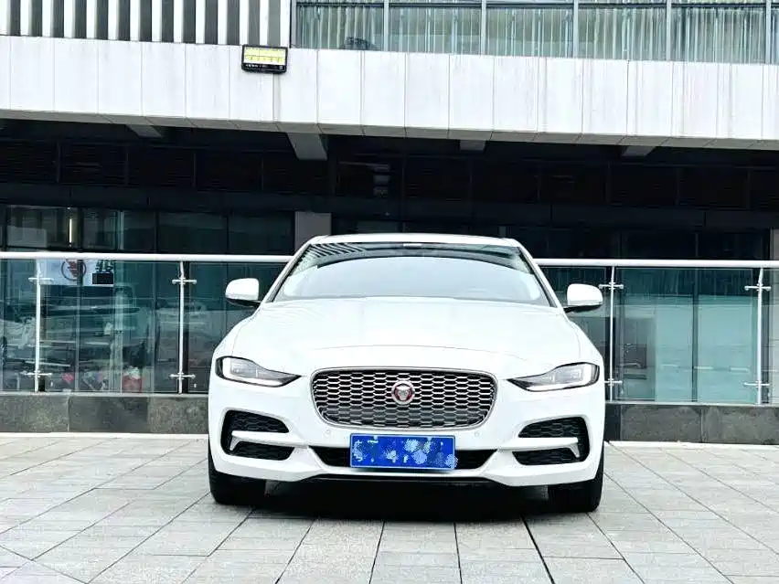Jaguar XEL — миниатюра 2