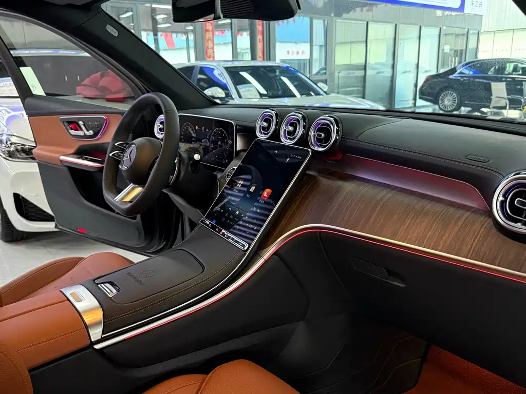 Mercedes-Benz GLC — миниатюра 12