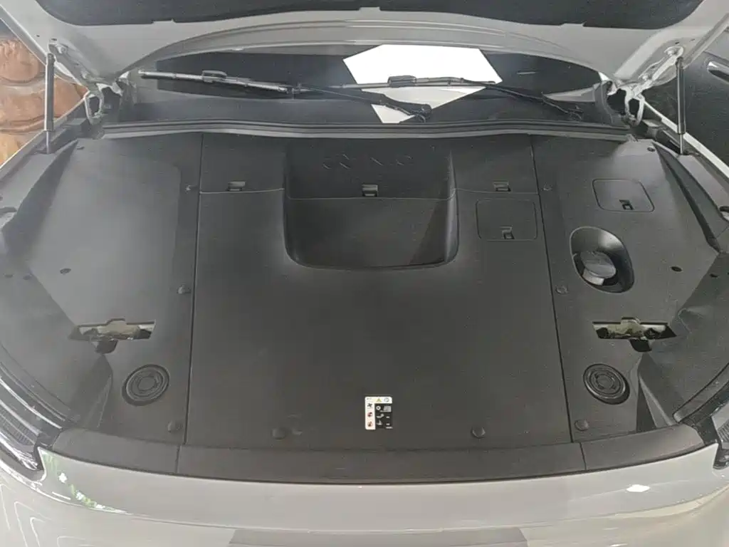 NIO EC6 — миниатюра 20