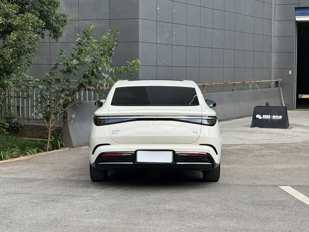 BYD Seal — миниатюра 7