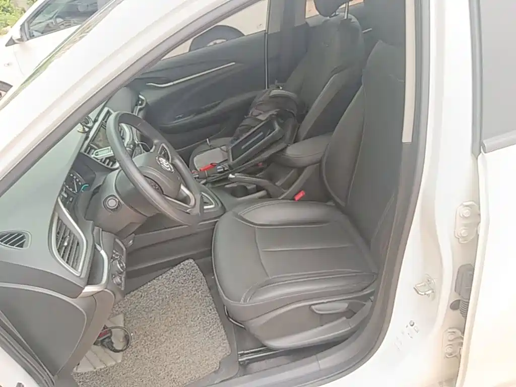 Buick Excelle — миниатюра 15