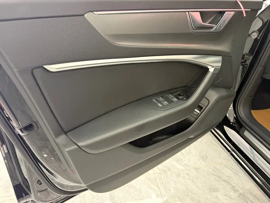 Audi A6L — миниатюра 9