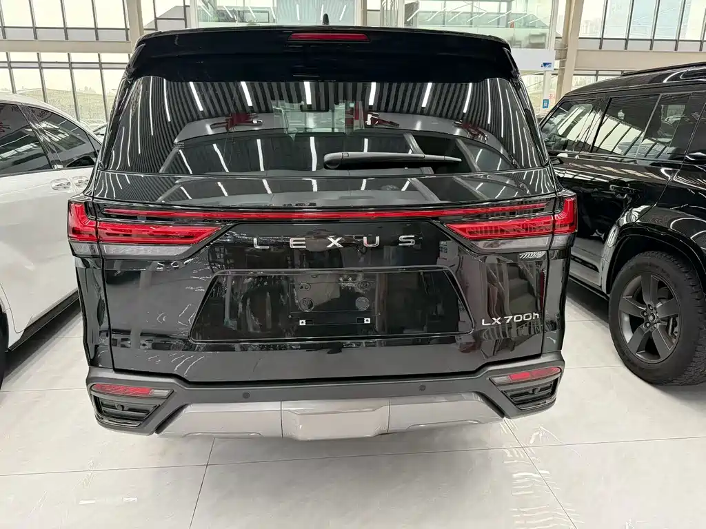 Lexus LX — миниатюра 9