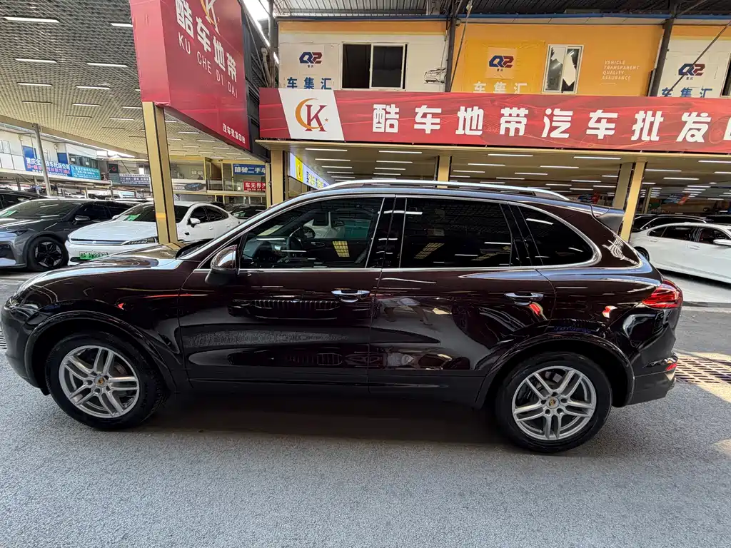 Porsche Cayenne — миниатюра 29
