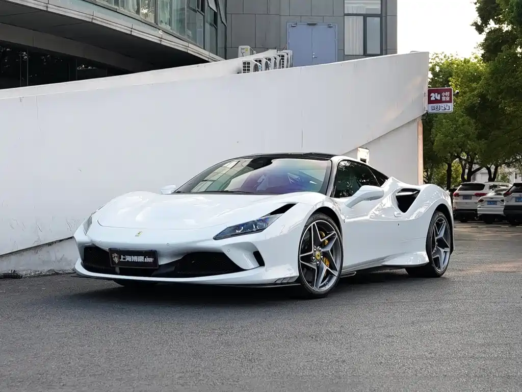 Ferrari F8 2022
