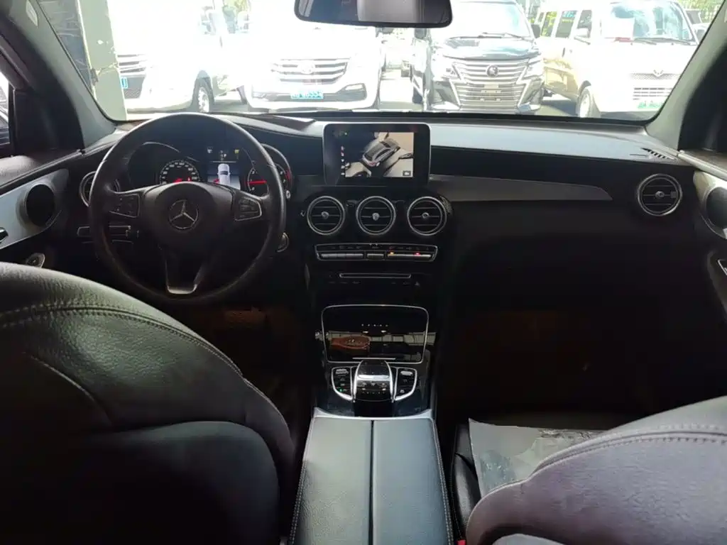 Mercedes-Benz GLC — миниатюра 10