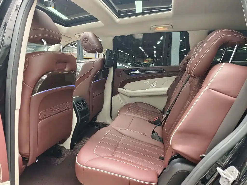 Mercedes-Benz GLS — миниатюра 8