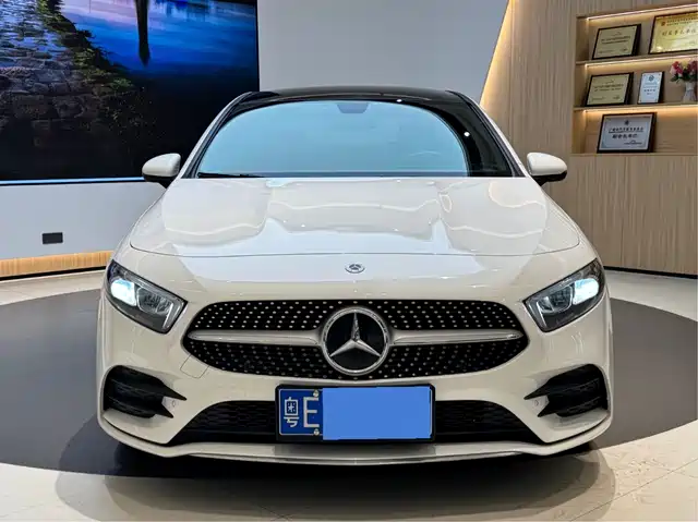 MERCEDES-BENZ  A CLASS 2022