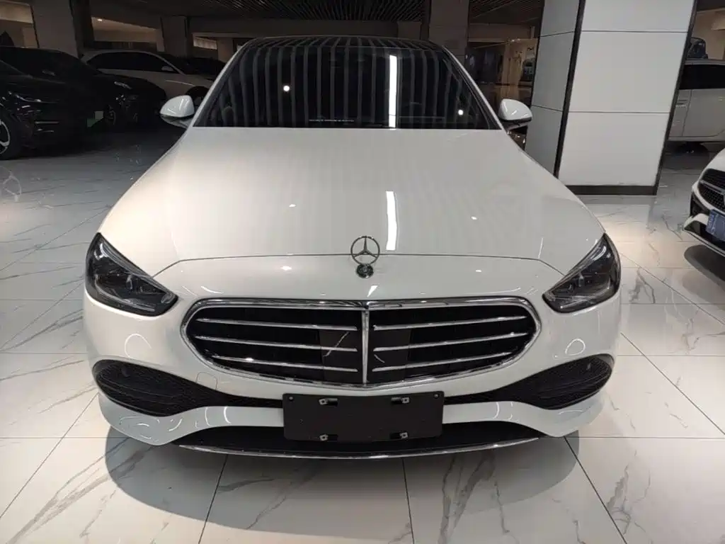 Mercedes-Benz C-Class — миниатюра 3