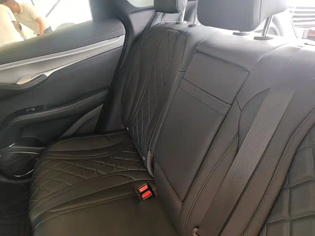 BYD Sealion 07 EV — миниатюра 17