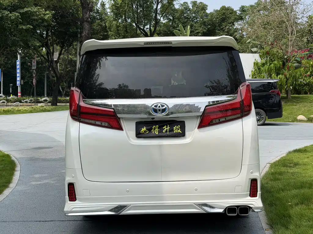 Toyota Alphard 2012 3.5L Luxury