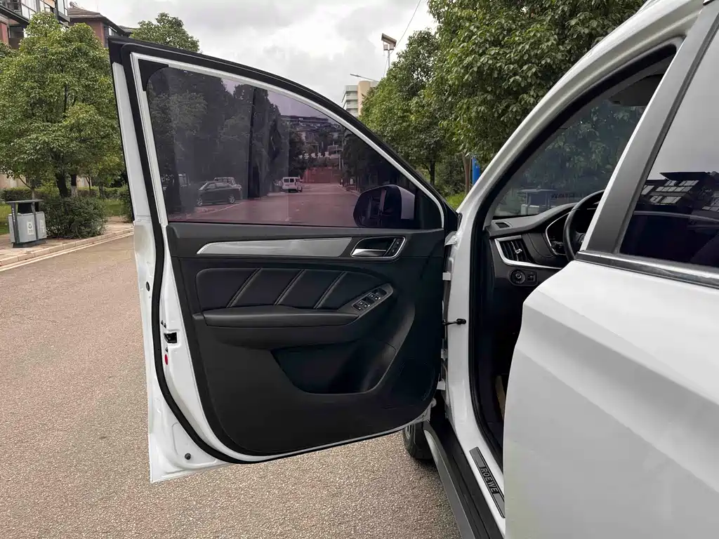 Roewe RX5 — миниатюра 11