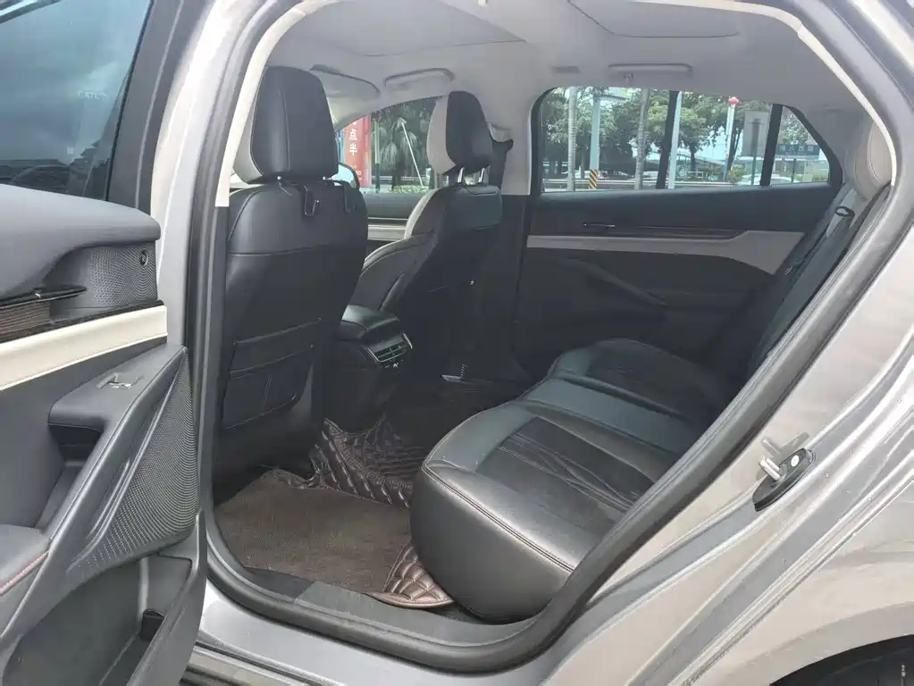Ford Mondeo — миниатюра 5