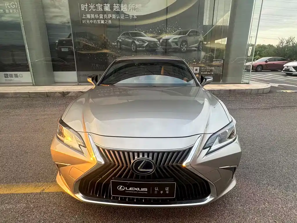 Lexus ES — миниатюра 2