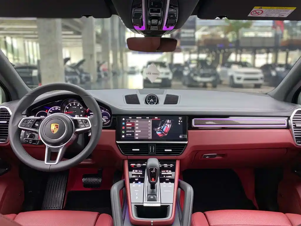 Porsche Cayenne — миниатюра 9