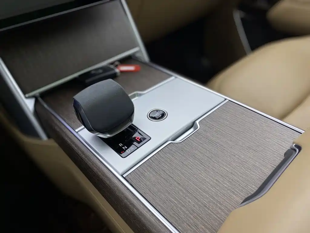 Land Rover Range Rover — миниатюра 22