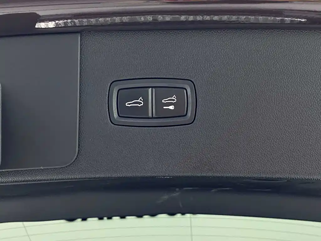 Porsche Cayenne — миниатюра 19