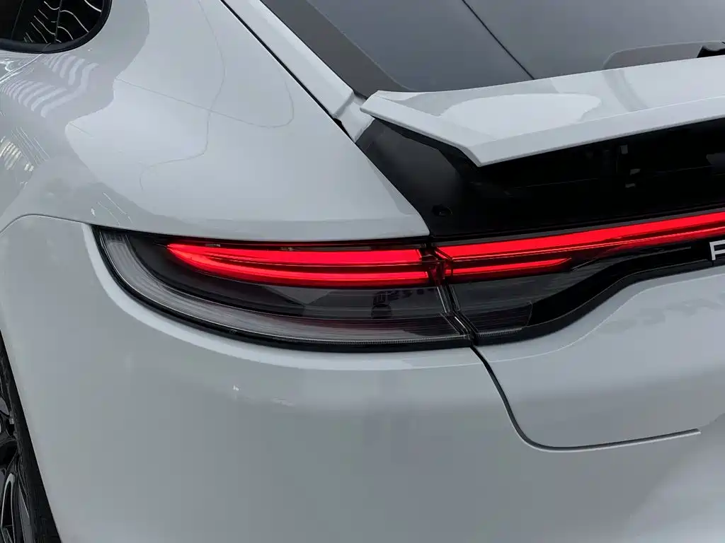 Porsche Panamera — миниатюра 7