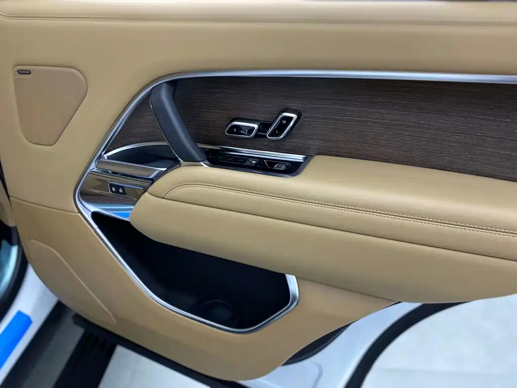 Land Rover Range Rover — миниатюра 35