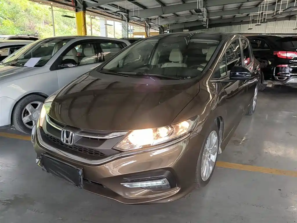 Honda Jade 2017 1.8L AT Comfort 5 мест